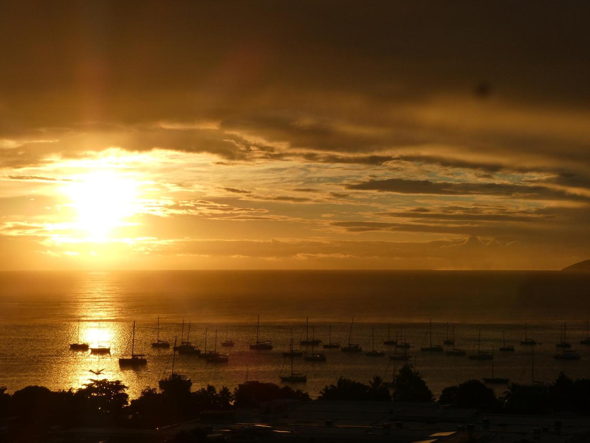 Maeva Sunset View Hotel Punaauia  Buitenkant foto