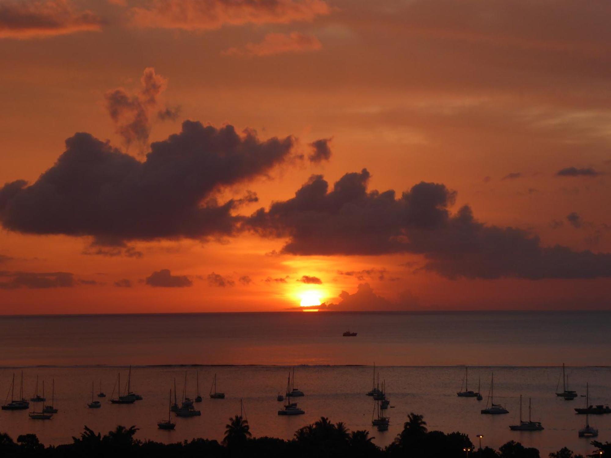 Maeva Sunset View Hotel Punaauia  Buitenkant foto